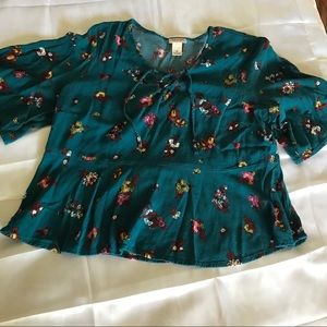 ✨~Crop top Blouse~✨